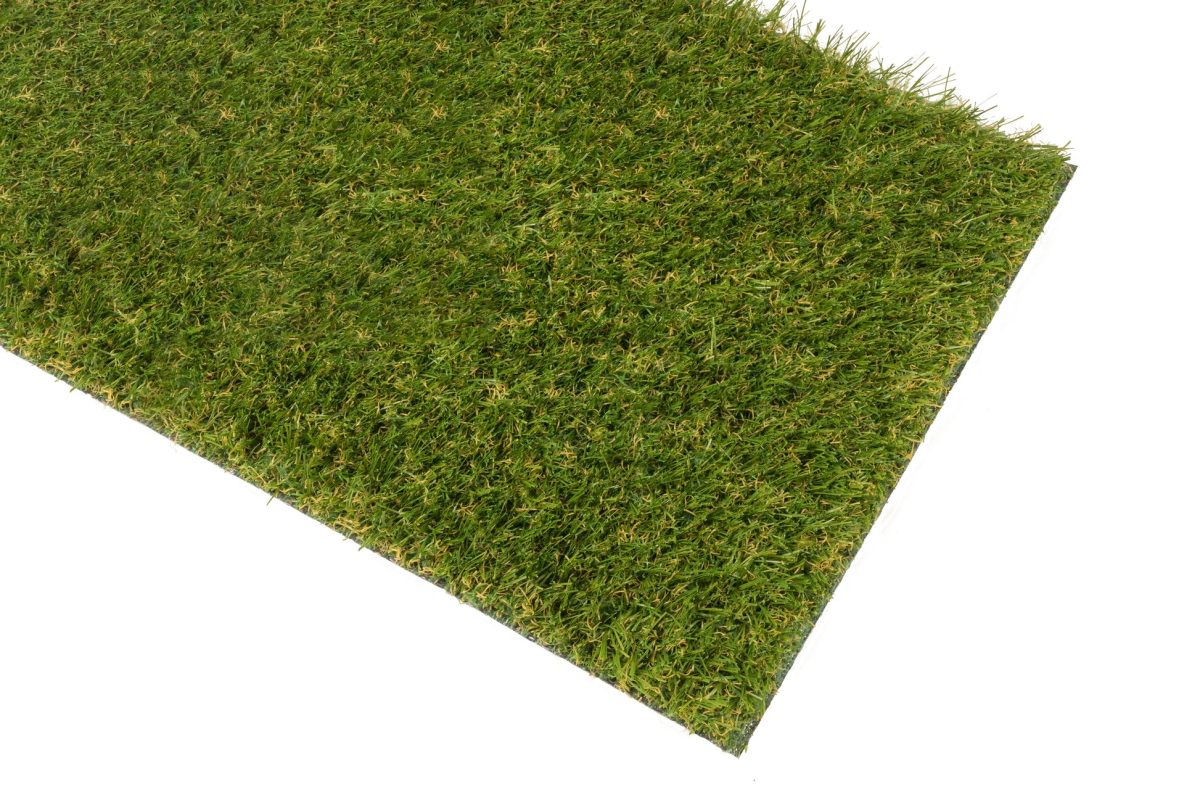 Lux 30mm Artificial Grass – Detailed Close-Up of Soft, Multi-Tone Green & Brown Thatch Fibers