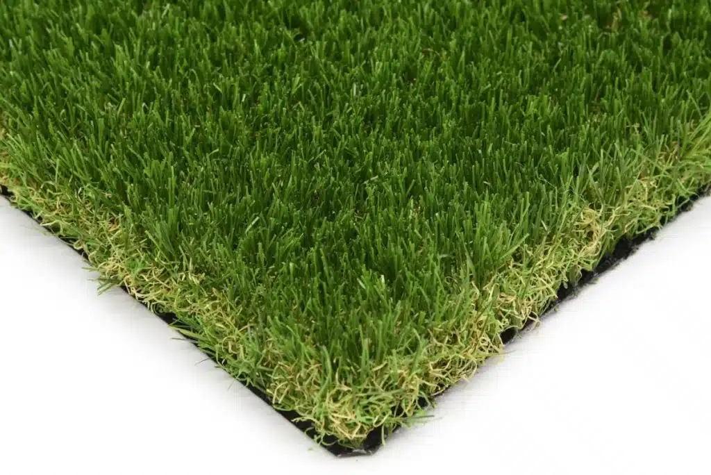 Aris 40mm Artificial Grass – Detailed Close-Up of Soft, Green & Golden Fibers