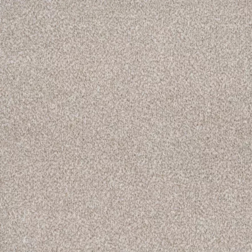 8mm Soft Beige Saxony Carpet – Close-up of plush Saxony pile in warm beige tone.