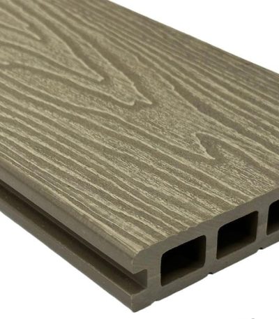 Oak Composite Decking Board – Embossed surface for a realistic oak look